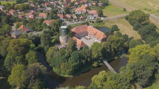 Schloss aus der Luft fotografiert